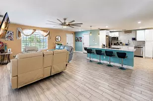 303 29th St E, Palmetto, FL 34221 - Photo 5