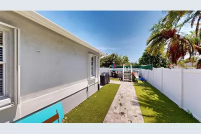 303 29th Street E, Palmetto, FL 34221 - Photo 31