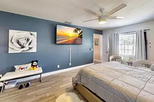 303 29th St E, Palmetto, FL 34221 - Photo 13