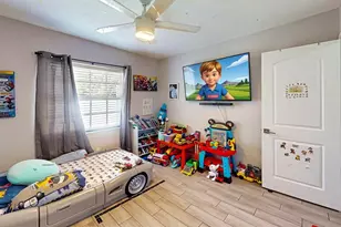 303 29th St E, Palmetto, FL 34221 - Photo 21