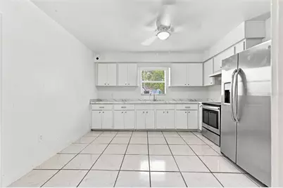 2425 9th Avenue E, Bradenton, FL 34208 - Photo 11