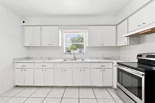 2425 9th Ave E, Bradenton, FL 34208 - Photo 13