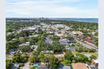 3917 Royal Palm Avenue, Sarasota, FL 34234 - Photo 17