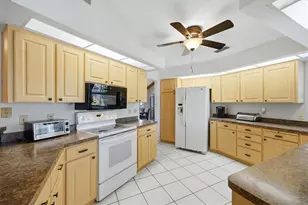 5511 Country Lakes Trail, Sarasota, FL 34243 - Photo 11