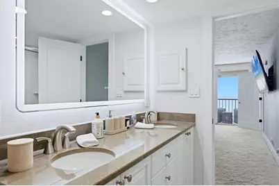 4401 Gulf Of Mexico Drive #907, Longboat Key, FL 34228 - Photo 27