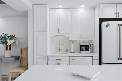 4401 Gulf Of Mexico Drive #907, Longboat Key, FL 34228 - Photo 19