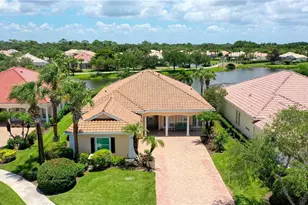 8672 Dolce Ln, Sarasota, FL 34238 - Photo 5