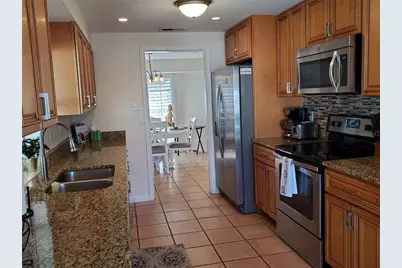2745 Cardwell Way, Sarasota, FL 34231 - Photo 3