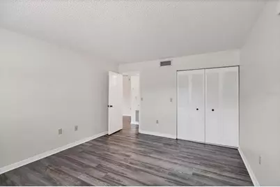 5800 Hollywood Boulevard #312, Sarasota, FL 34231 - Photo 19