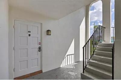5800 Hollywood Boulevard #312, Sarasota, FL 34231 - Photo 3