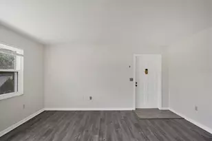 5800 Hollywood Blvd, Sarasota, FL 34231 - Photo 7