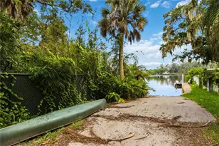 1909 Buccaneer Dr, Sarasota, FL 34231 - Photo 25