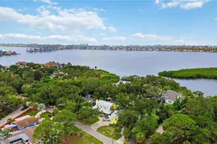 1909 Buccaneer Dr, Sarasota, FL 34231 - Photo 37