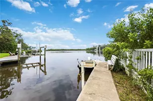 1909 Buccaneer Dr, Sarasota, FL 34231 - Photo 5