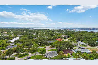 1909 Buccaneer Drive, Sarasota, FL 34231 - Photo 33