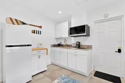 2009 1st Avenue E #B, Bradenton, FL 34208 - Photo 5