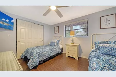 6061 Border Lane, Sarasota, FL 34231 - Photo 15