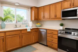 140 50th St, Holmes Beach, FL 34217 - Photo 11