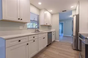 4005 17th Ave W, Bradenton, FL 34205 - Photo 3