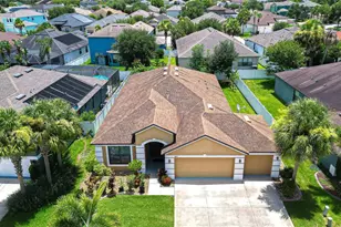 8443 White Poplar Dr, Riverview, FL 33578 - Photo 7