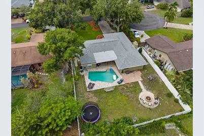 4346 Meadowland Circle, Sarasota, FL 34233 - Photo 5