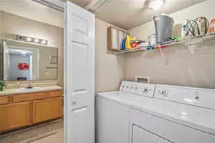 1000 Villagio Cir, Sarasota, FL 34237 - Photo 23