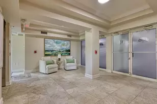 5122 Manorwood Dr, Sarasota, FL 34235 - Photo 5