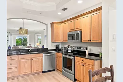 5122 Manorwood Drive #4B, Sarasota, FL 34235 - Photo 23