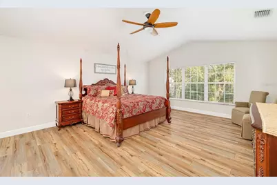 4255 67th Avenue Circle E, Sarasota, FL 34243 - Photo 29