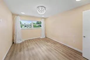 5870 38th Ave N, Saint Petersburg, FL 33710 - Photo 7