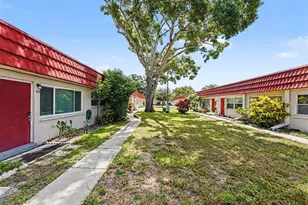 5870 38th Ave N, Saint Petersburg, FL 33710 - Photo 13