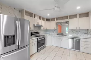 511 Lakeside Dr, Bradenton, FL 34210 - Photo 5
