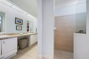 4836 Dunn Dr, Sarasota, FL 34233 - Photo 27