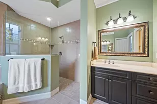 4836 Dunn Dr, Sarasota, FL 34233 - Photo 41