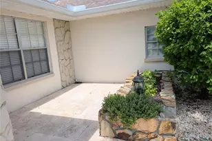 8707 51st Ave W, Bradenton, FL 34210 - Photo 3