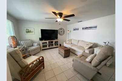 2904 Avenue B, Bradenton Beach, FL 34217 - Photo 3