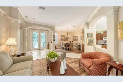 4727 Carrington Circle, Sarasota, FL 34243 - Photo 9