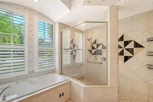 4727 Carrington Cir, Sarasota, FL 34243 - Photo 35