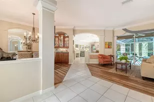 4727 Carrington Cir, Sarasota, FL 34243 - Photo 5