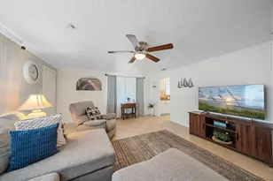 2135 Lee Ln, Sarasota, FL 34231 - Photo 5
