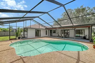 4736 Charing Cross Rd, Sarasota, FL 34241 - Photo 3