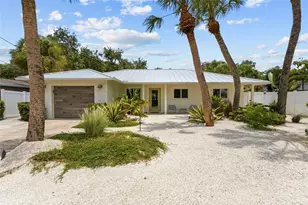 801 Edgemere Ln, Sarasota, FL 34242 - Photo 1