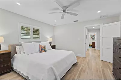 801 Edgemere Lane, Sarasota, FL 34242 - Photo 15