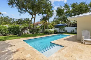 801 Edgemere Ln, Sarasota, FL 34242 - Photo 27