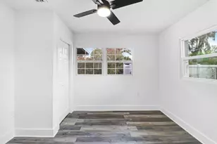 12113 Midlake Dr, Tampa, FL 33612 - Photo 25