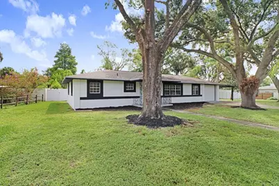 12113 Midlake Drive, Tampa, FL 33612 - Photo 43