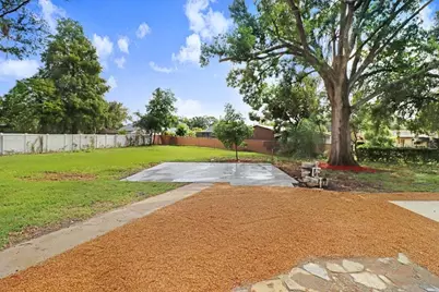 12113 Midlake Drive, Tampa, FL 33612 - Photo 35