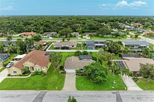 4723 Palm Aire Cir, Sarasota, FL 34243 - Photo 5