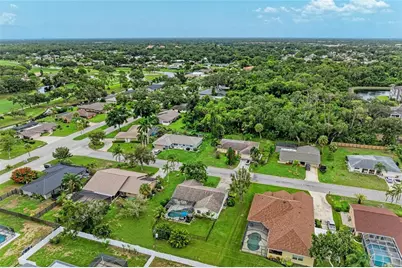 4723 Palm Aire Circle, Sarasota, FL 34243 - Photo 45