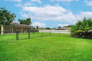 4723 Palm Aire Cir, Sarasota, FL 34243 - Photo 41
